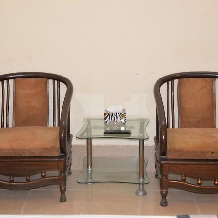 Step Inn Hotel Sukkur Ngoại thất bức ảnh