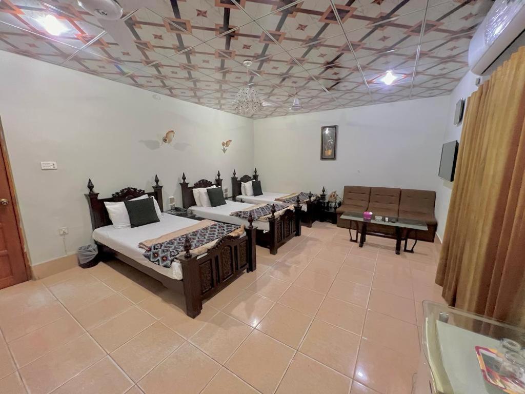Step Inn Hotel Sukkur Ngoại thất bức ảnh